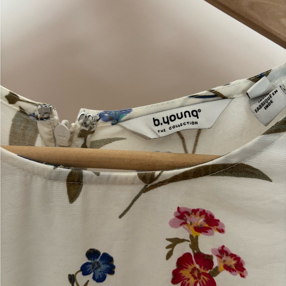 B. Young Marshmallow Floral Imilda Dress - Picture 9 of 9